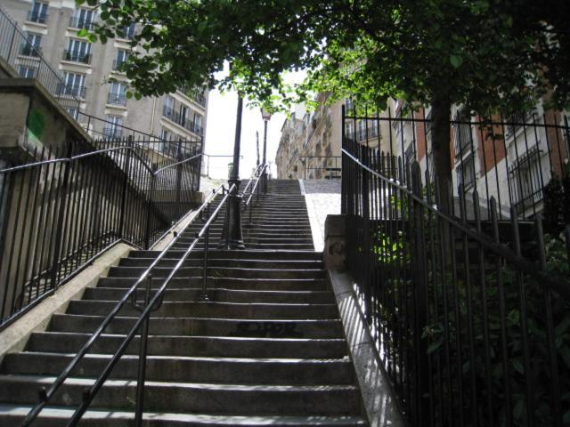 Quiet Apartment Hill Of Montmartre Paris Ngoại thất bức ảnh